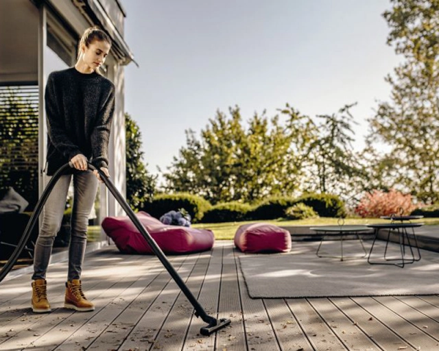 KARCHER WD 4 (V-20-5-22) Usisivač za suvo i mokro usisavanje sa izduvavanjem (1.628-209.0) 