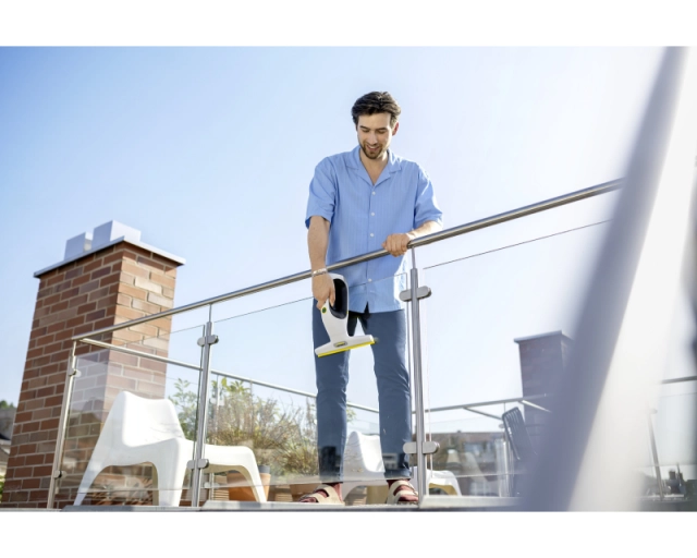 KARCHER WV 2 Universal Care Akumulatorski usisivač za prozore beli (1.633-671.0) 
